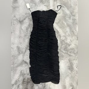Aritzia Babaton Luxor Strapless Dress